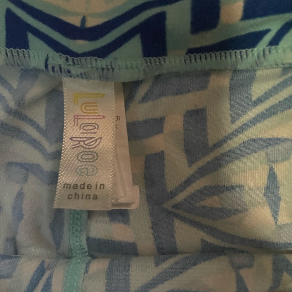 Cute LuLaRoe Leggings - Picture 3 of 6